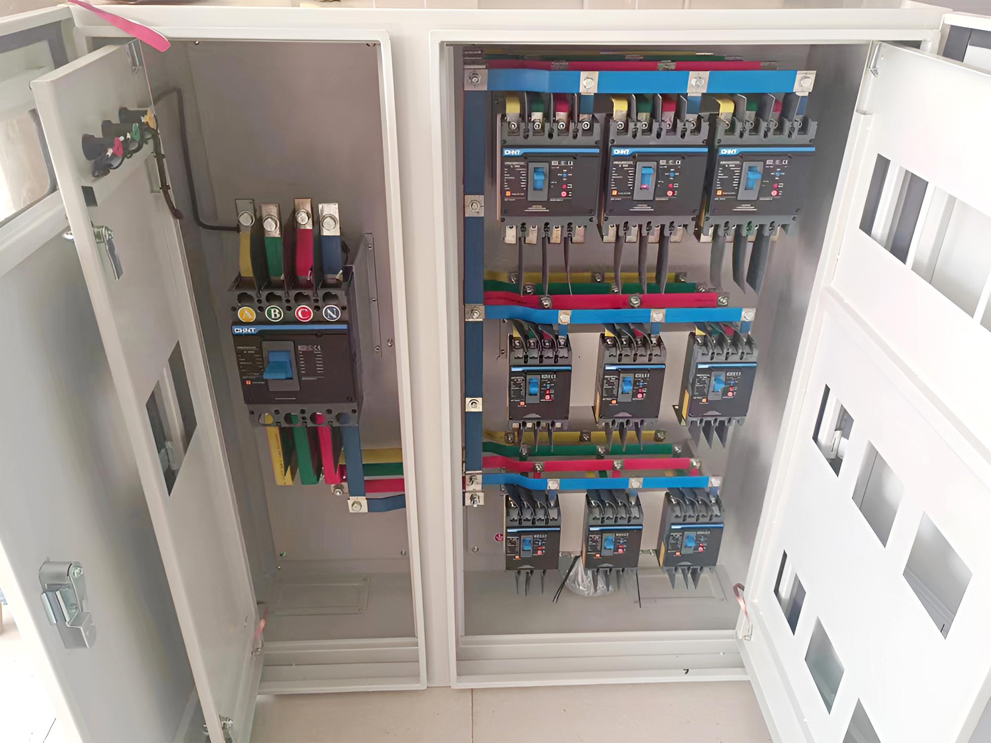 正泰品牌開關(guān)配電柜-低壓開關(guān)柜廠家